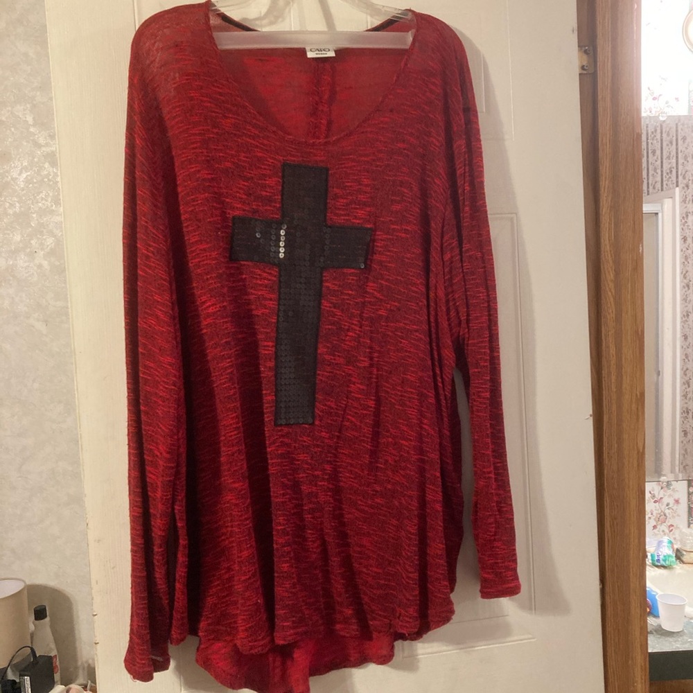 Catos Top with sequenced Cross.
